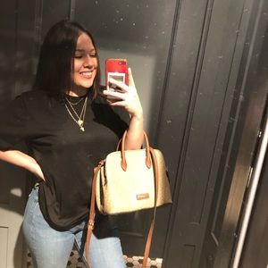 Meet your Posher, Ariel